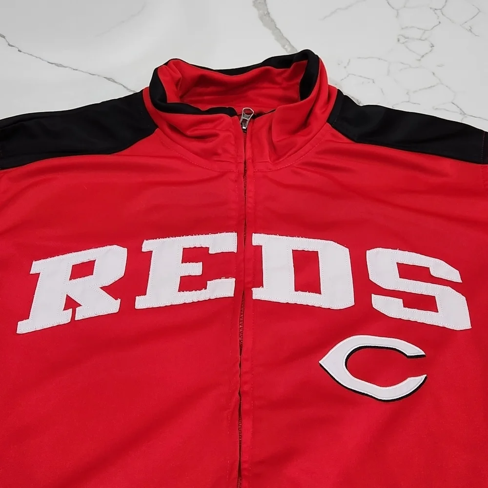 Cincinnati Reds Logo Jacket Size XL Made By Genuine Merchandise